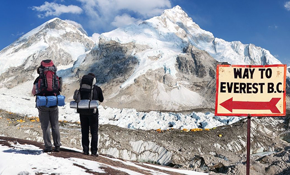 Everest base camp trek in Autumn